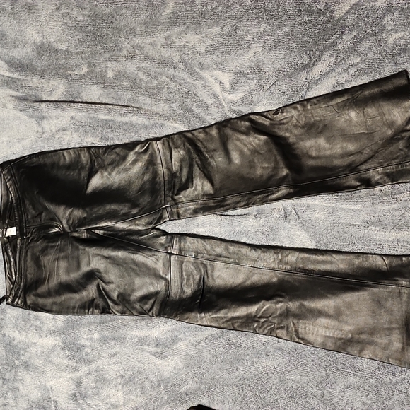 Black leather pants. Size 6 - Picture 1 of 2